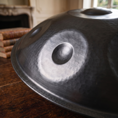 Handpan - Noir Mat 9/10 notes en Ré mineur